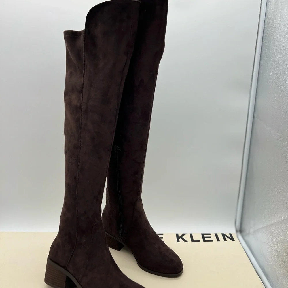 Woman's Boots Anne Klein Adrenna Knee High boots Dark Brown Suede Sz 5.5 M